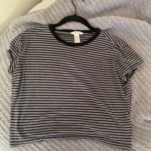 Super cute basic striped tee